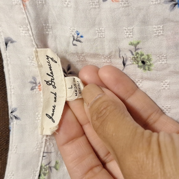 Jane and Delancey Floral V-Neck Button Blouse - - Picture 2 of 5